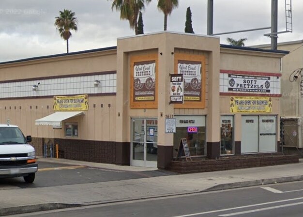 More Photos Of 7601-7617 Vineland Ave, Sun Valley Freestanding For Lease