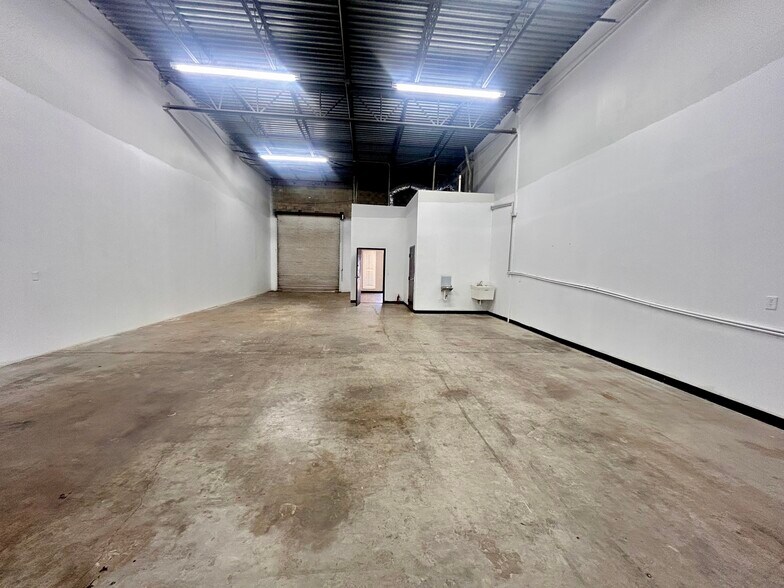 More Photos Of 18748 Titus Rd, Hudson Industrial For Lease