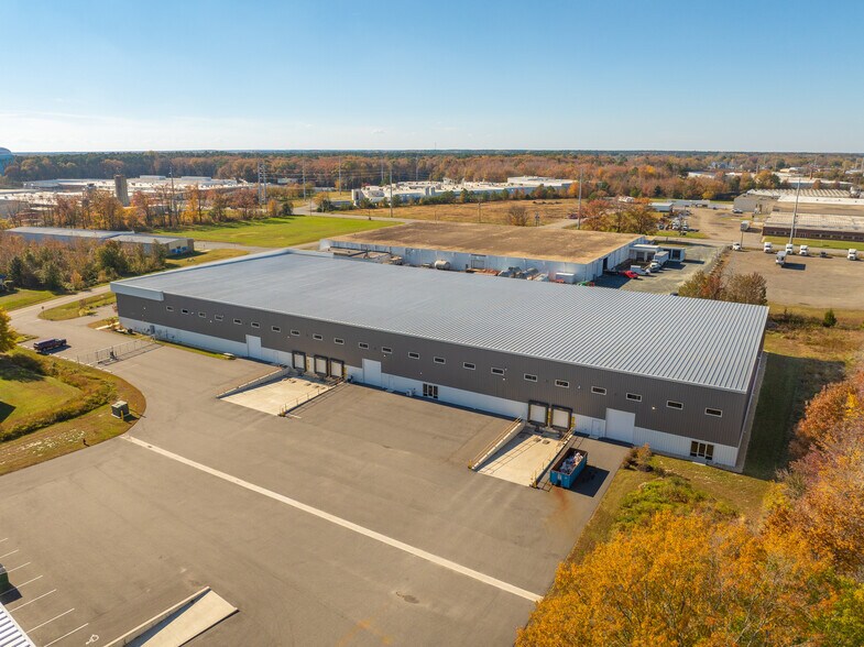 More Photos Of 810 Chesapeake Dr, Cambridge Warehouse For Sale