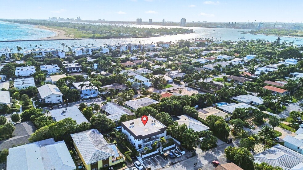 More Photos Of 112 Claremont Ln, Palm Beach Shores Apartments For Sale