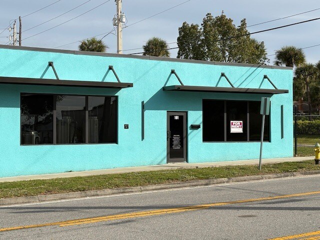 More Photos Of 238 Peachtree St, Cocoa Freestanding For Lease