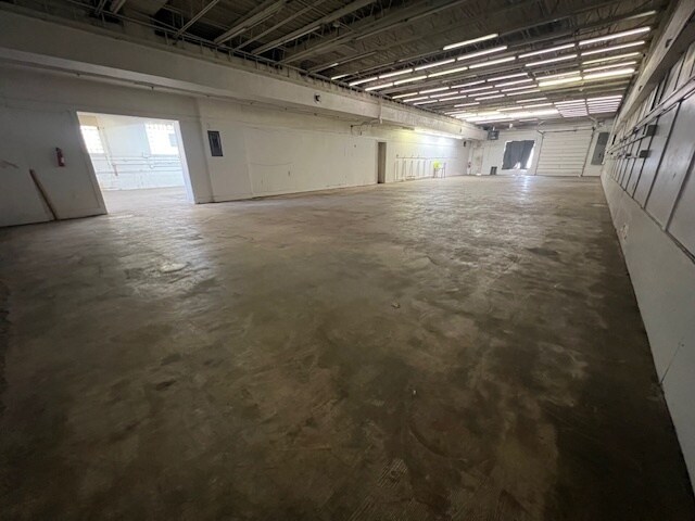 More Photos Of 810 Taylor St, Elyria Industrial For Sale