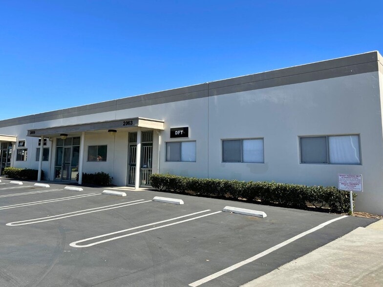 More Photos Of 2021-2041 S Lyon St, Santa Ana Light Manufacturing For Lease