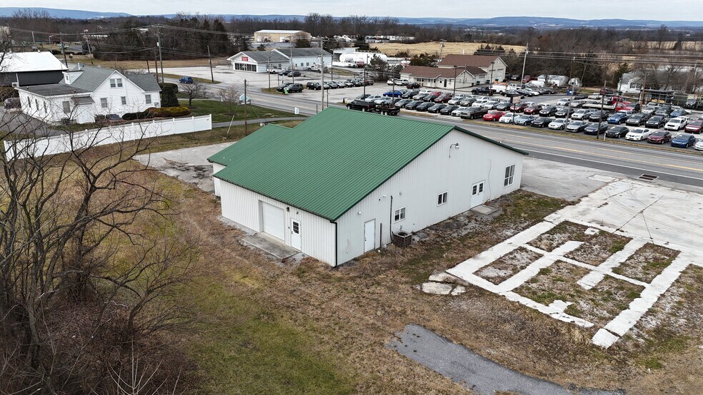 More Photos Of 1789 York Rd, Gettysburg Light Distribution For Lease