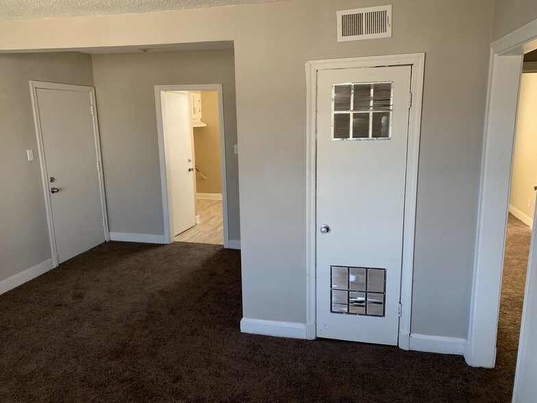 More Photos Of 1055 Merriwether Ave, Memphis Apartments For Sale