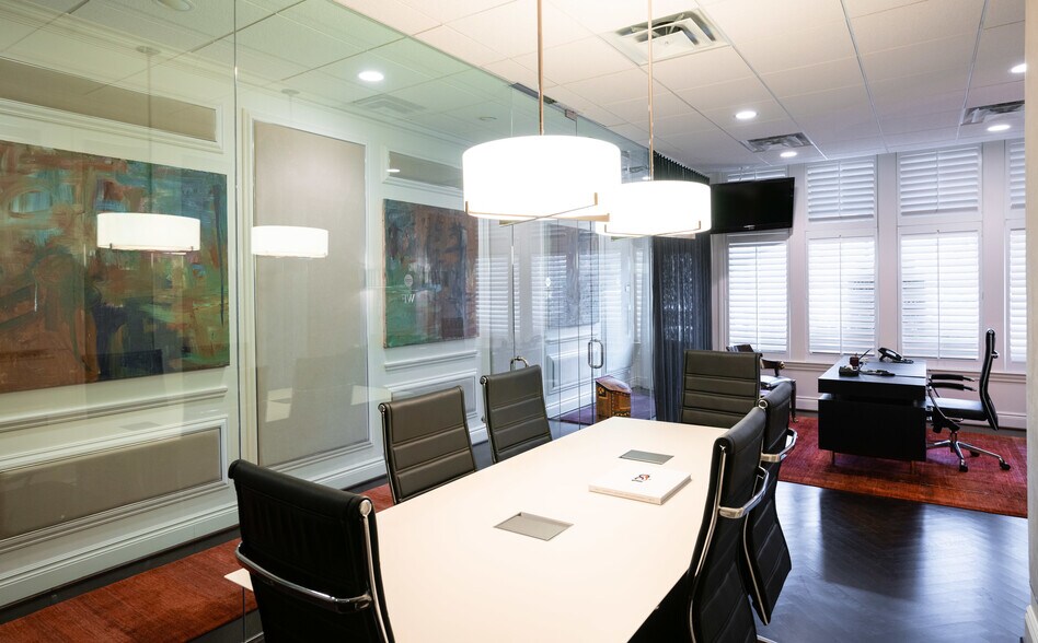 More Photos Of 112 Kercheval Ave, Grosse Pointe Farms Office Residential For Lease