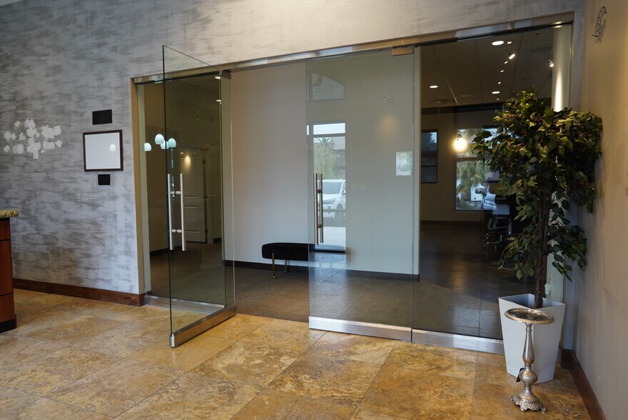 More Photos Of 1487 S Silicon Way, Saint George Freestanding For Lease