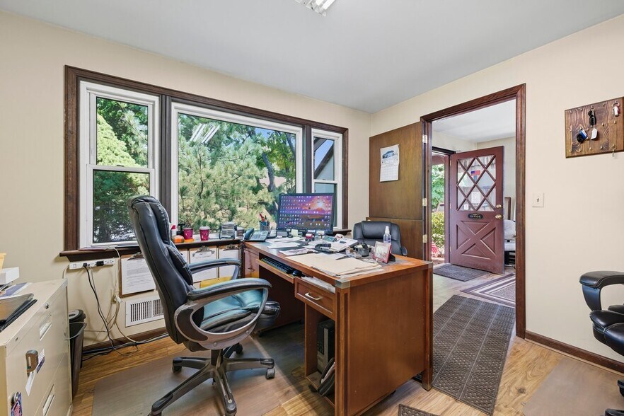 More Photos Of 1262-1264 US-22, Lebanon Auto Repair For Sale