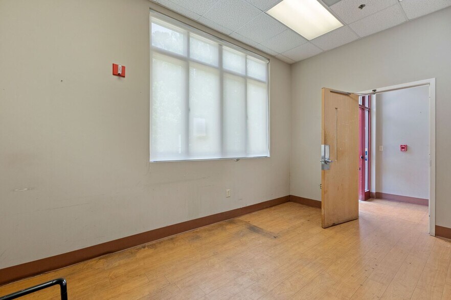 More Photos Of 1922 K M Wicker Memorial Dr, Sanford Medical For Lease