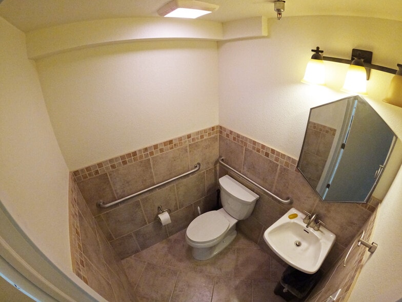 More Photos Of 29320 Industrial Way, Evergreen Self Storage For Sale