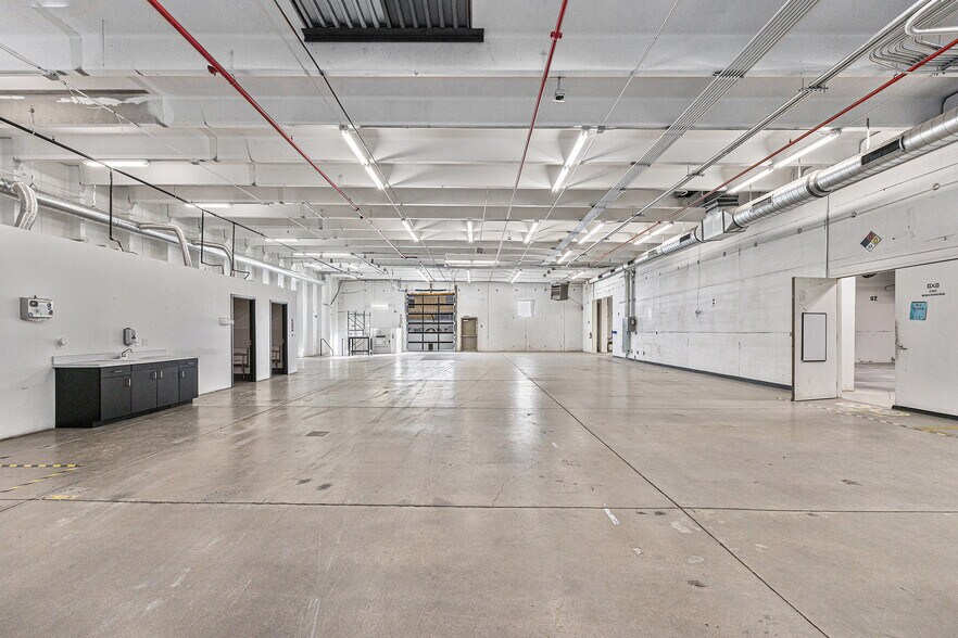 More Photos Of 1475 S Acoma St, Denver Warehouse For Sale
