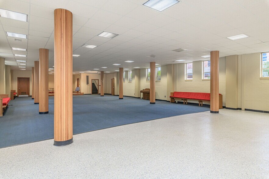 More Photos Of 719 Court St, Fulton Religious Facility For Sale