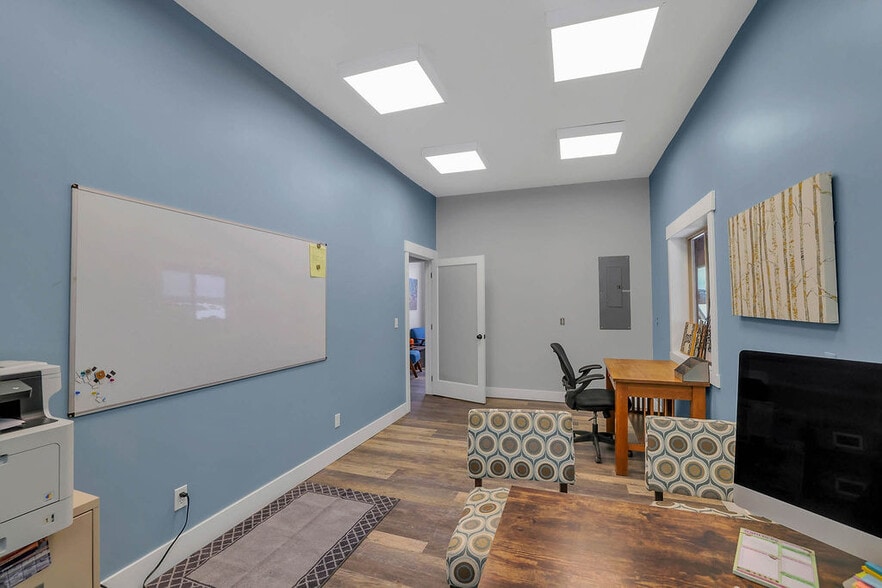 More Photos Of 105 E Jacob St, Mccall Service For Sale