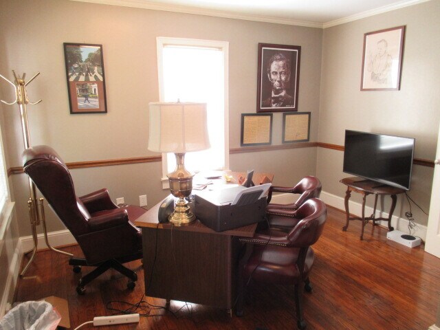 More Photos Of 108 Cedar St, Carrollton Office Residential For Sale