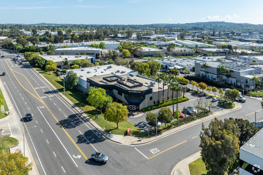 More Photos Of 1 Wrigley Ave, Irvine Distribution For Sale