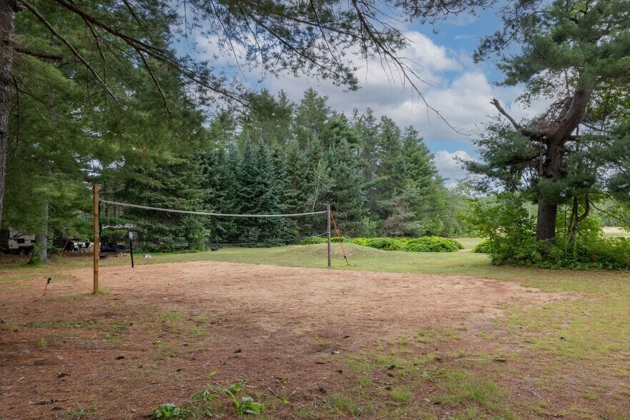 More Photos Of 2883 HWY-60, Dwight Trailer Camper Park For Sale