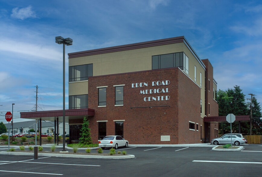 Primary Photo Of 730 Eden Rd, Lancaster Medical For Lease