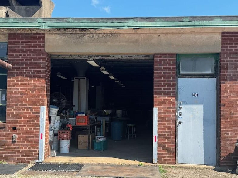 More Photos Of 1401 16th St SW, Canton Warehouse For Sale