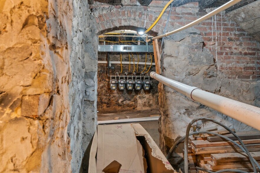 More Photos Of 601 Whitelock St, Baltimore Apartments For Sale