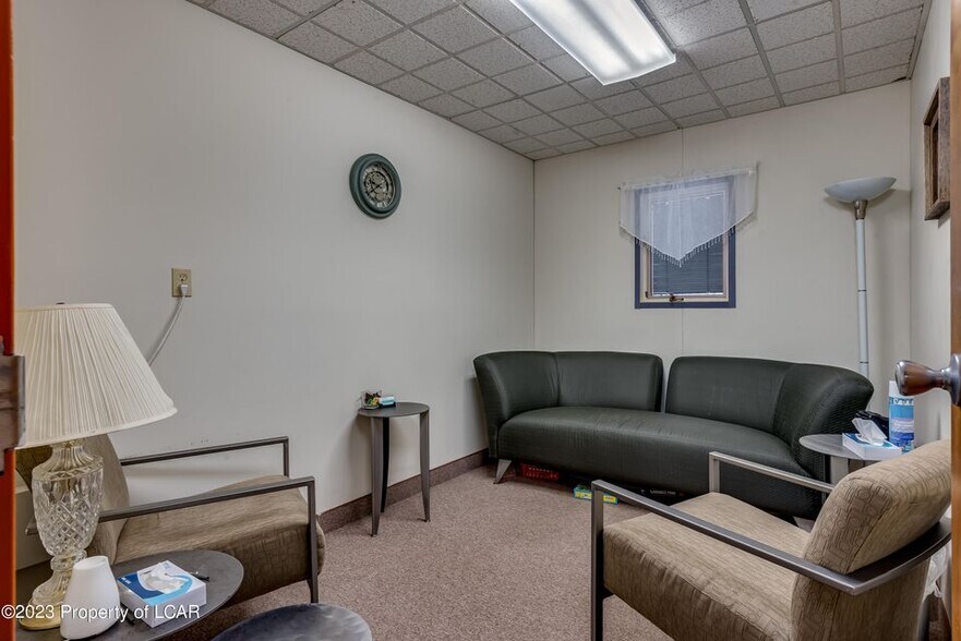 More Photos Of 104 Woodward Hill Rd, Edwardsville Office For Sale