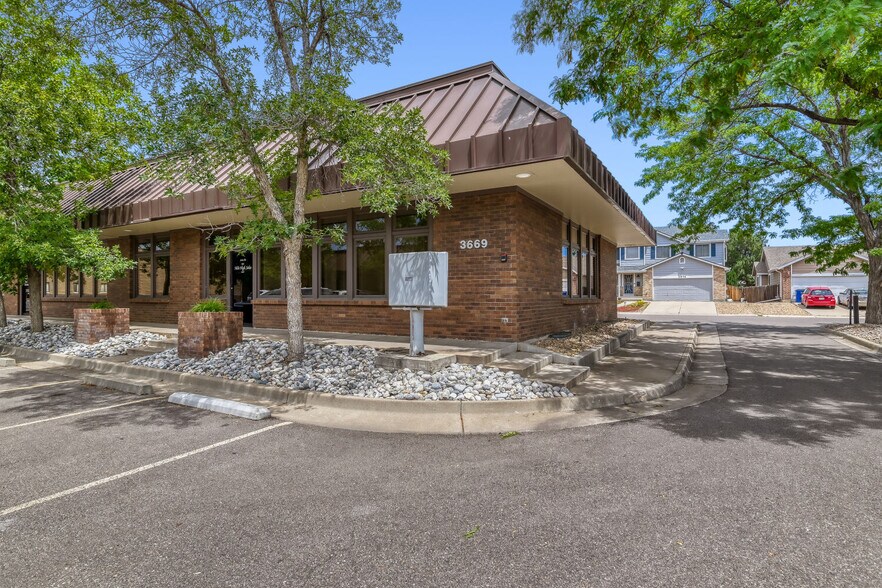 More Photos Of 3669 S Huron St, Englewood Office For Sale
