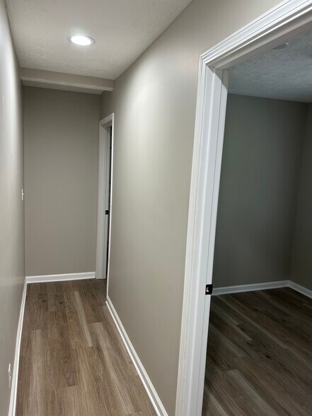 More Photos Of 4210 S 33rd St, Lincoln Office For Sale