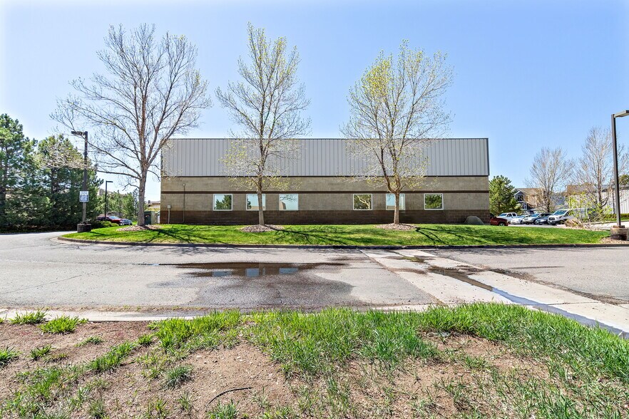 More Photos Of 15534 E Hinsdale Cir, Centennial Light Distribution For Lease