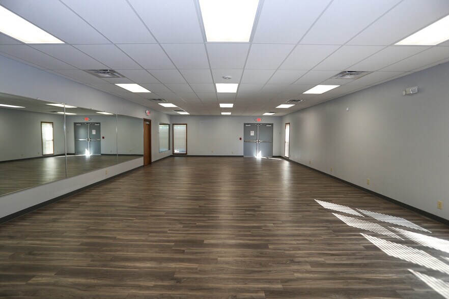 More Photos Of 2902 Foltz Dr, Edgewood Medical For Sale