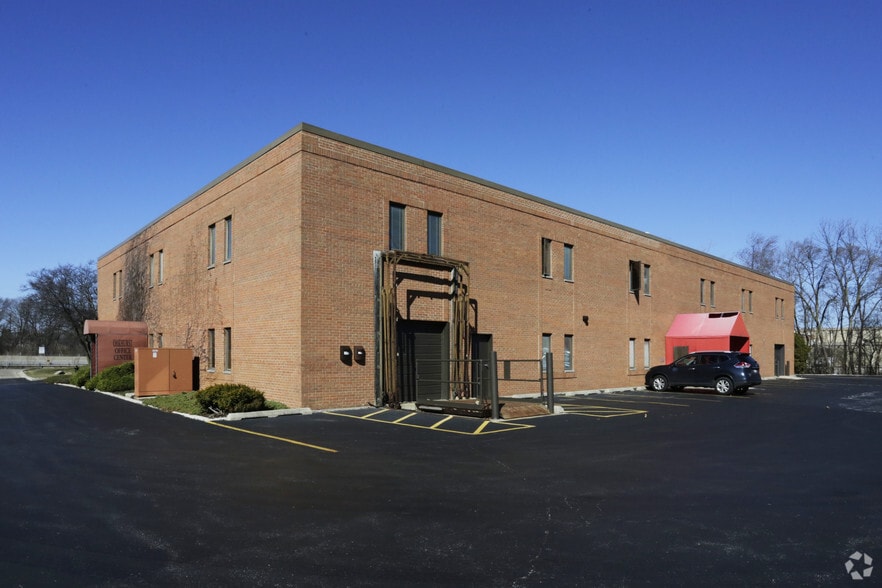 More Photos Of 909 S Route 83, Elmhurst Office For Lease