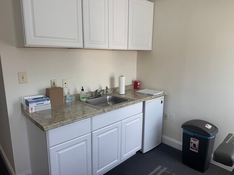 More Photos Of 8629 Sudley Rd, Manassas Office For Sale