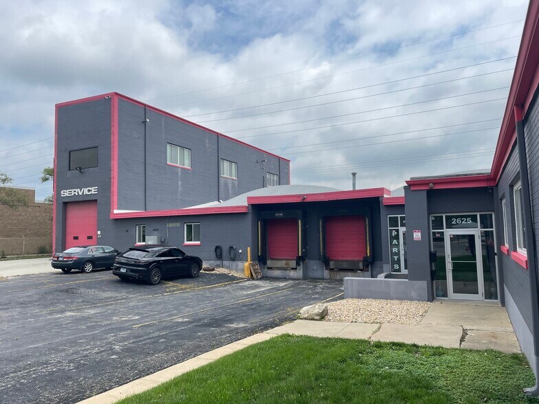More Photos Of 2625 Gardner Rd, Broadview Warehouse For Lease