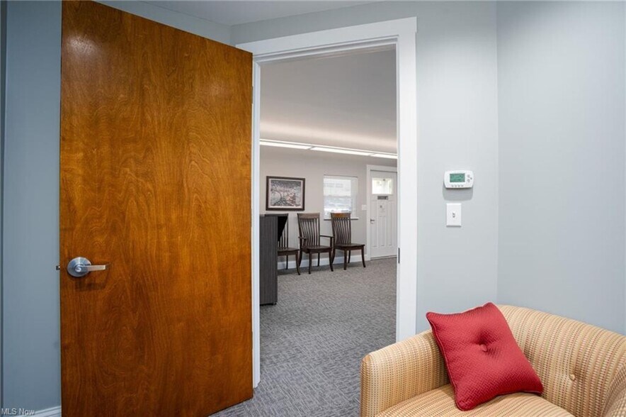 More Photos Of 1109 Eastern Ave, Ashland Office Residential For Sale