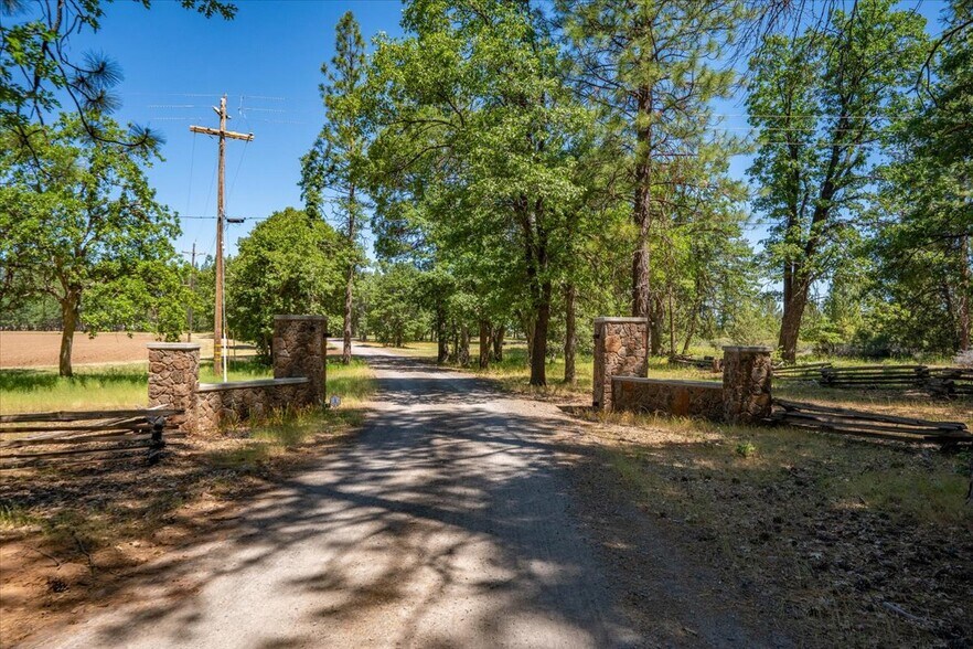 More Photos Of 41494 Gomez Rd, Fall River Mills Land For Sale
