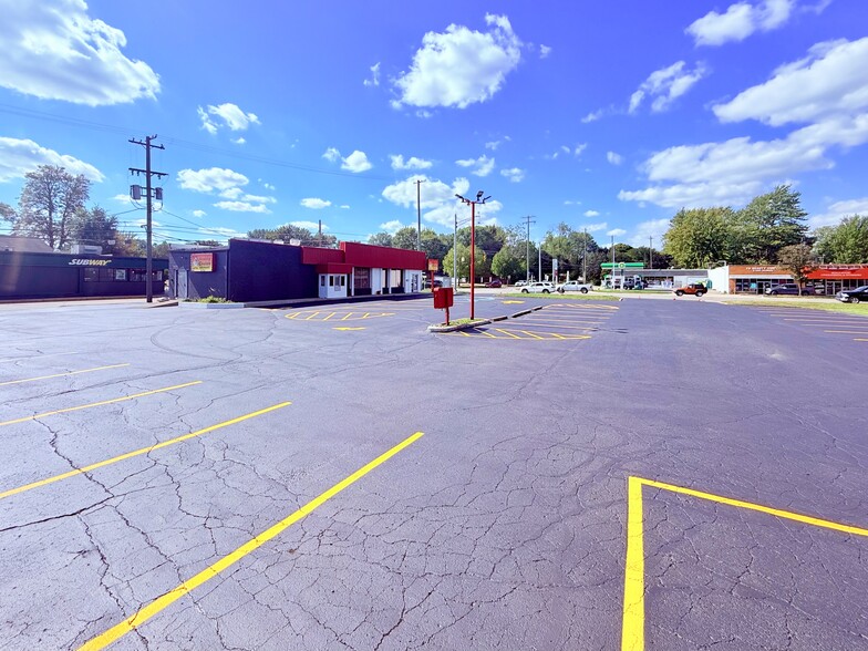 More Photos Of 1187 S Gratiot Ave, Clinton Township Restaurant For Lease