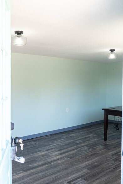 More Photos Of 605 Martin Luther King Jr Dr, Temple Research And Development For Sale