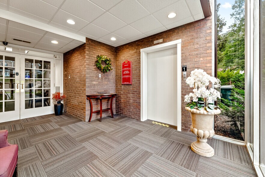 More Photos Of 1494 Old York Rd, Abington Township Medical For Sale