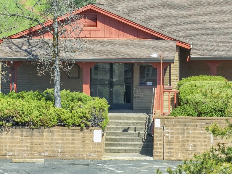 More Photos Of 941 Spring St, Placerville Medical For Lease