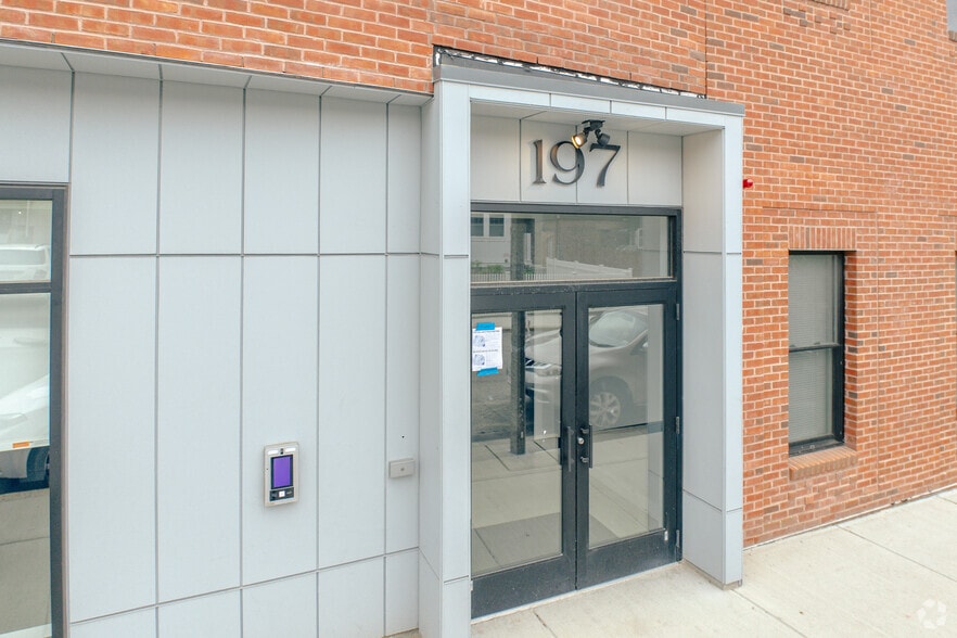 More Photos Of 197 Green St, Jamaica Plain Apartments For Sale