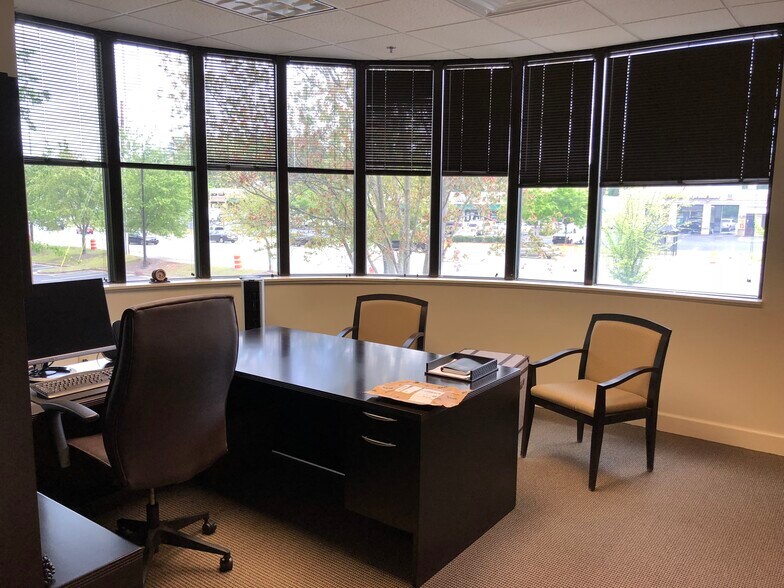 2385 Satellite Blvd, Duluth, GA 30096 Office For Sale