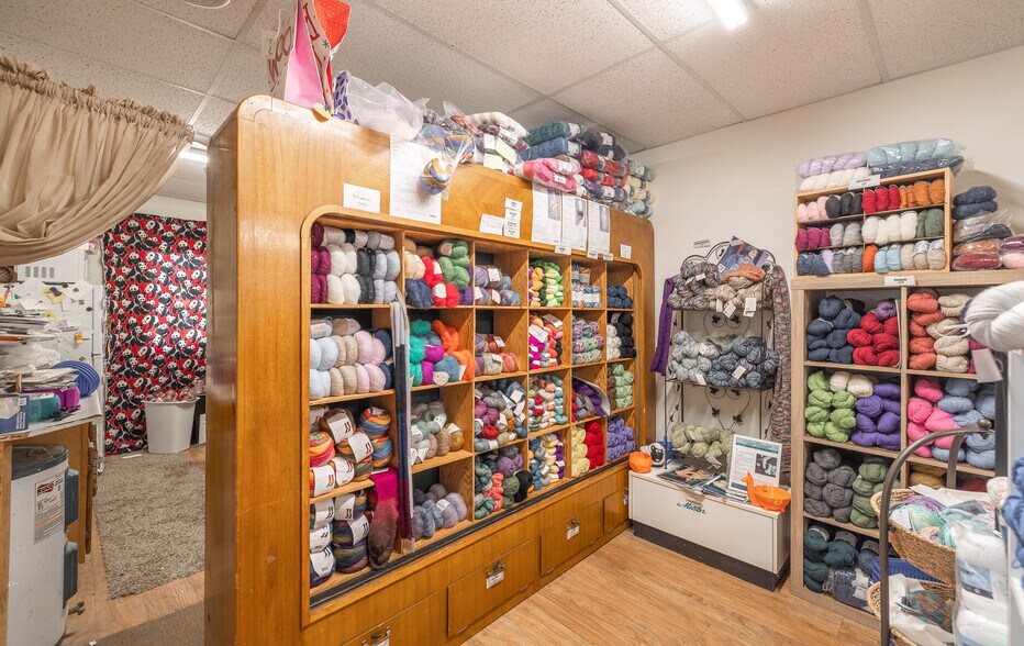 More Photos Of 404 MO-72, Rolla General Retail For Sale