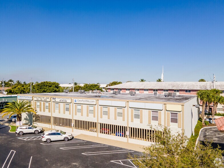 More Photos Of 2501 E Commercial Blvd, Fort Lauderdale Medical For Lease