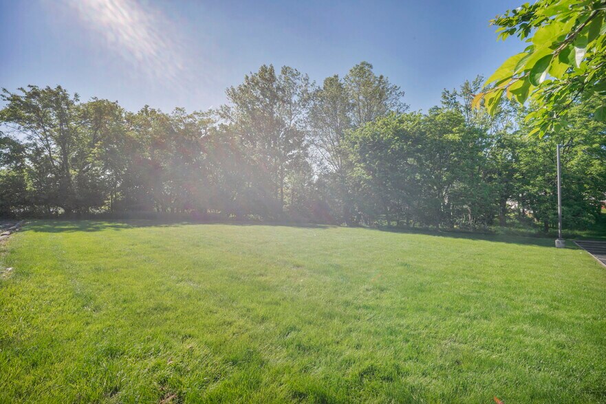 More Photos Of 15715 Libby Rd, Maple Heights General Retail For Sale