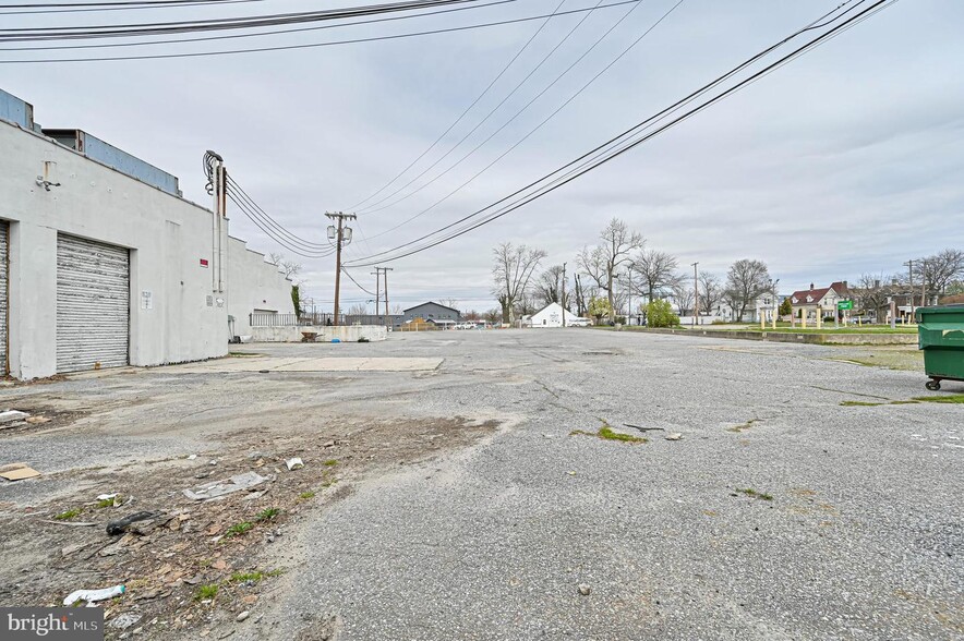 More Photos Of 13 N East Blvd, Vineland Flex For Lease