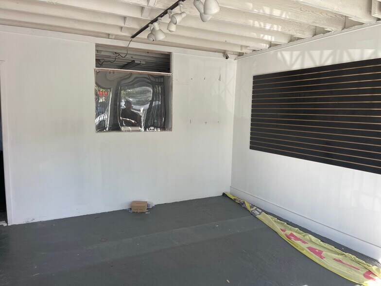 More Photos Of 7815-7817 Melrose Ave, Los Angeles Storefront Retail Office For Lease