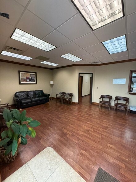 More Photos Of 1224 SW 104th St, Oklahoma City Medical For Lease