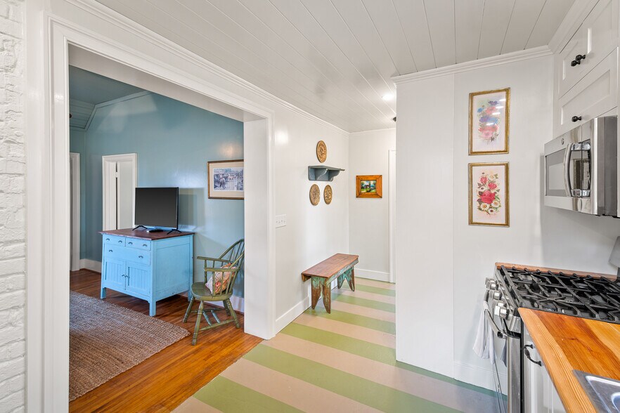 More Photos Of 3500 Sunset Lodge Ct, Charlottesville Hotel For Sale