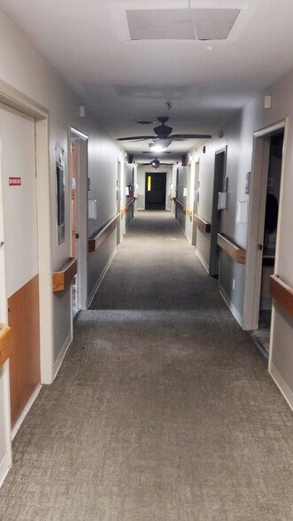 More Photos Of 2500 E Saint Louis St, West Frankfort Skilled Nursing Facility For Sale