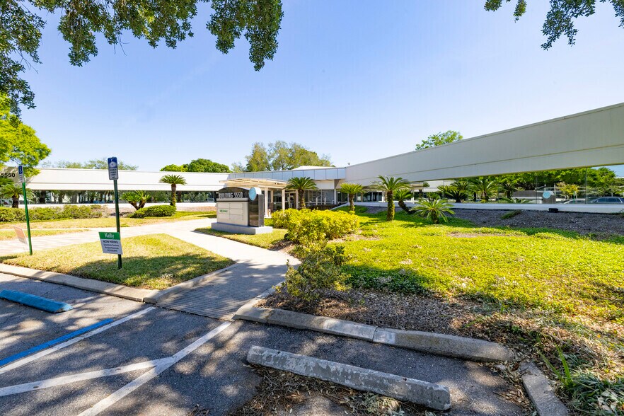More Photos Of 5550 W Idlewild Ave, Tampa Office For Lease