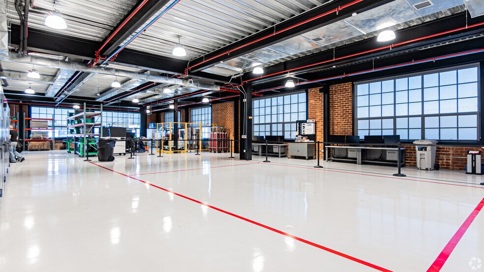More Photos Of 136-142 Oregon St, El Segundo Research And Development For Lease