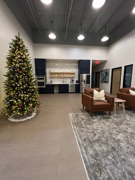 More Photos Of 2320 Wayne St, Columbia Warehouse For Lease